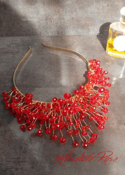 Дизайнерска корона за коса с кристали в червено- Red Rose